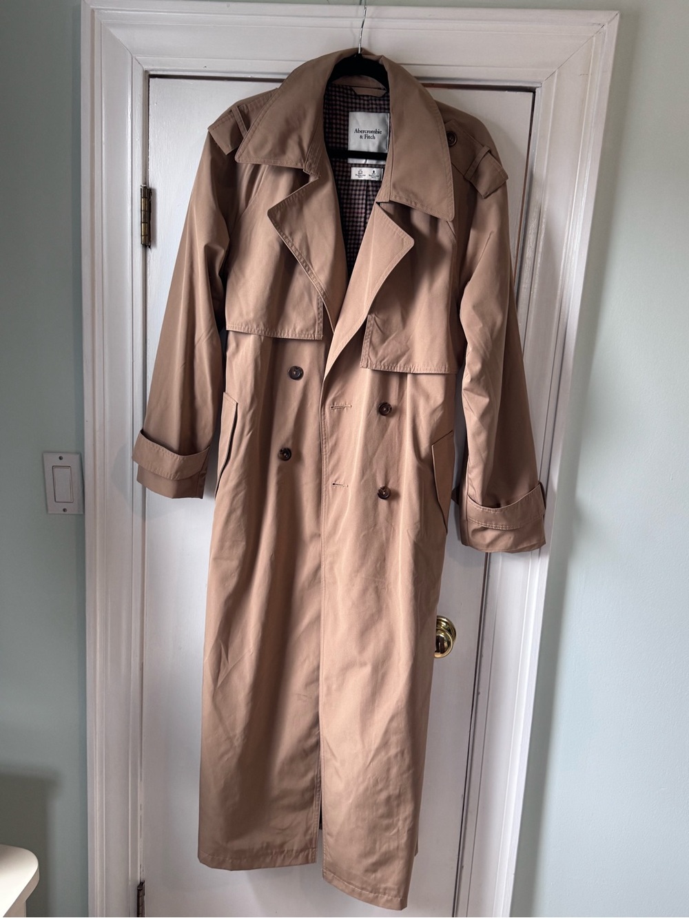 Abercrombie & Fitch Beige Trench Coat - Double-Breasted Classic